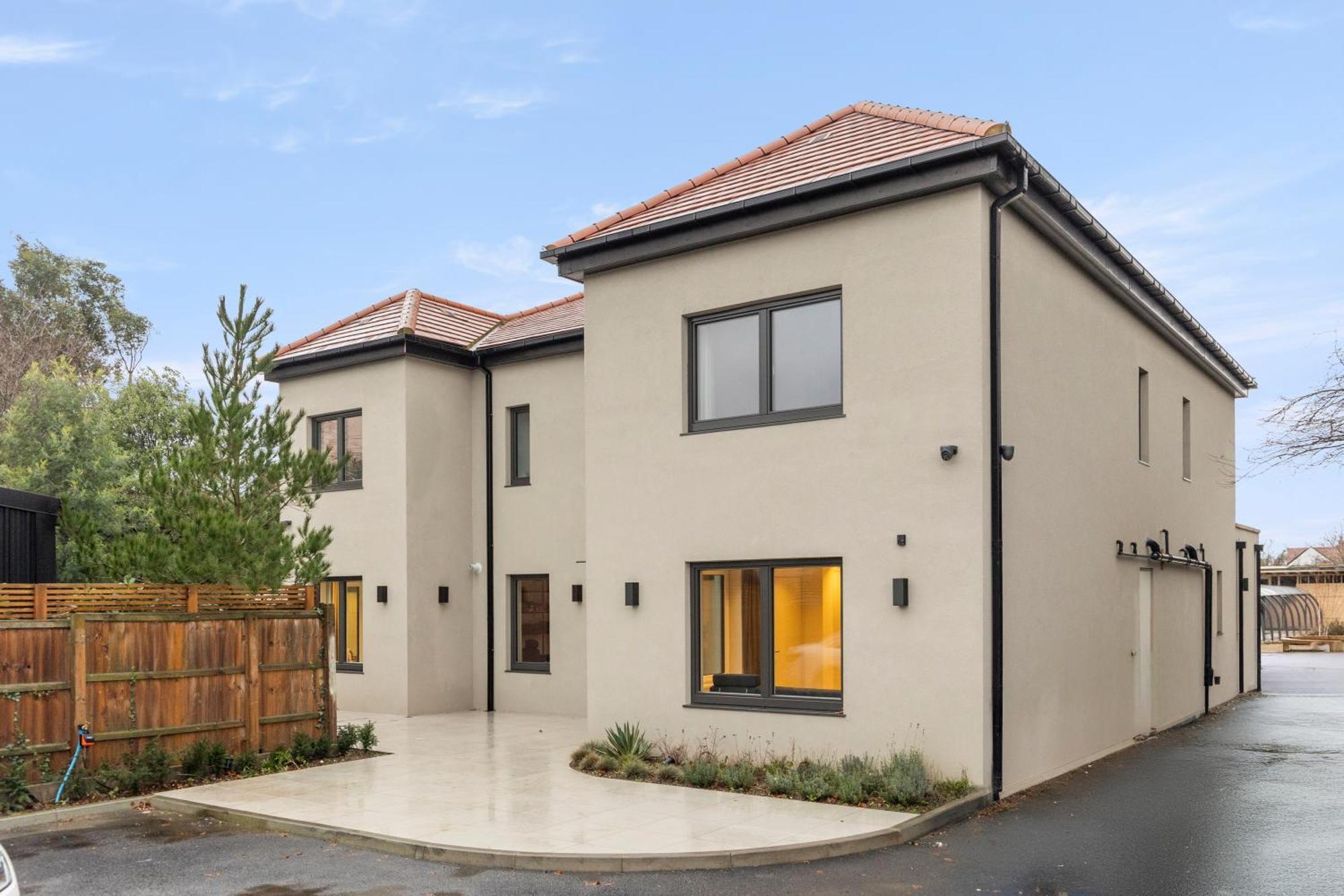 Holiday home Joy Lane Mansion, Luxe Stay, Poolside Fun & Comfort Whitstable