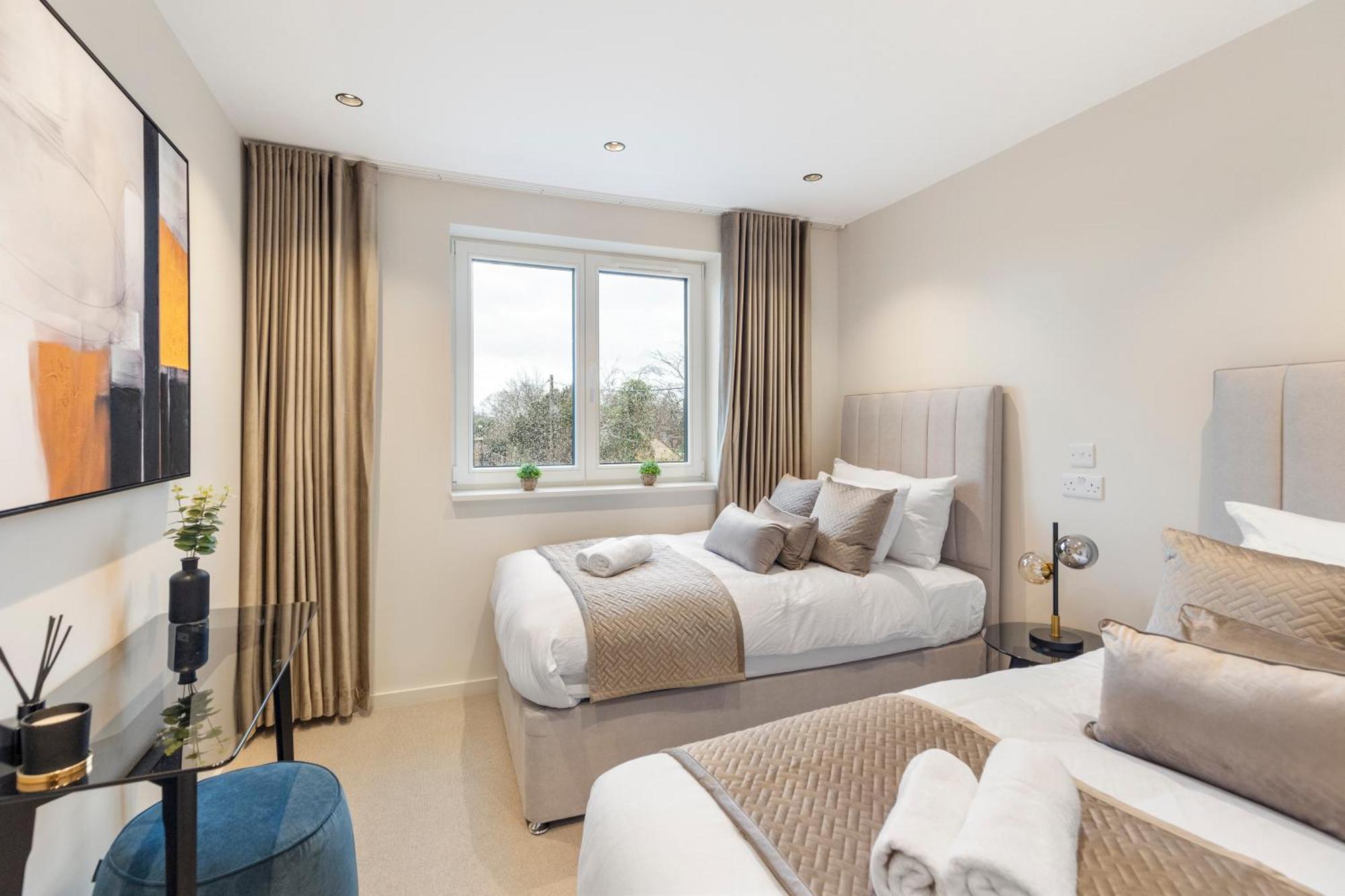 Joy Lane Mansion, Luxe Stay, Poolside Fun & Comfort Whitstable